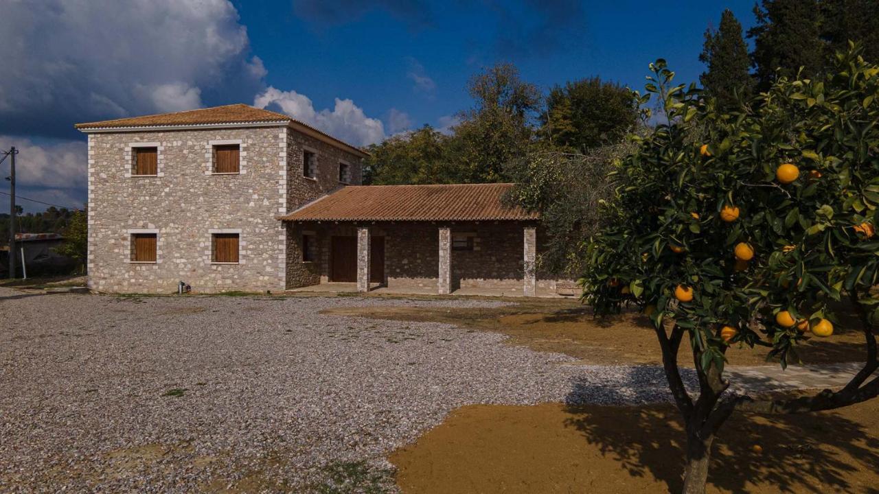 דירות Smila Atrium Vinea Brintziki Winery מראה חיצוני תמונה